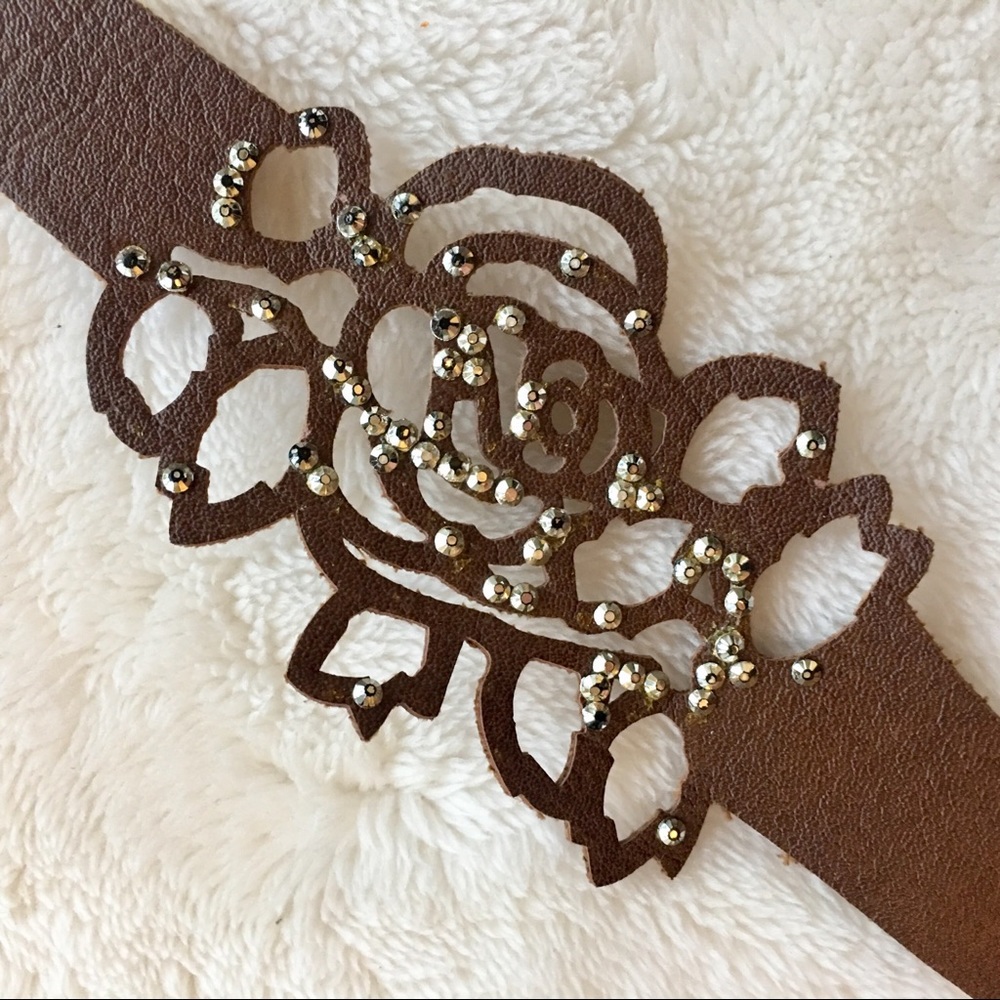 [topshop] Studded rose wrap around bracelet